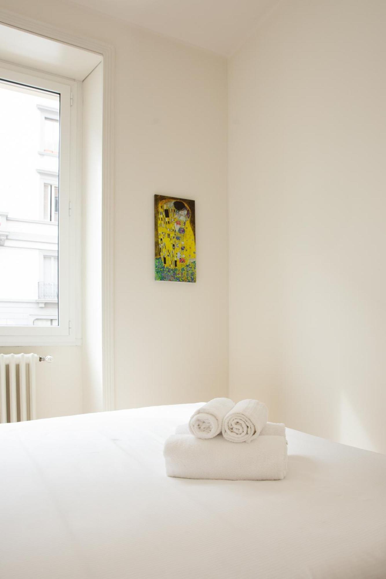 Klimt Central Station - Two Room Apartment Milaan Buitenkant foto