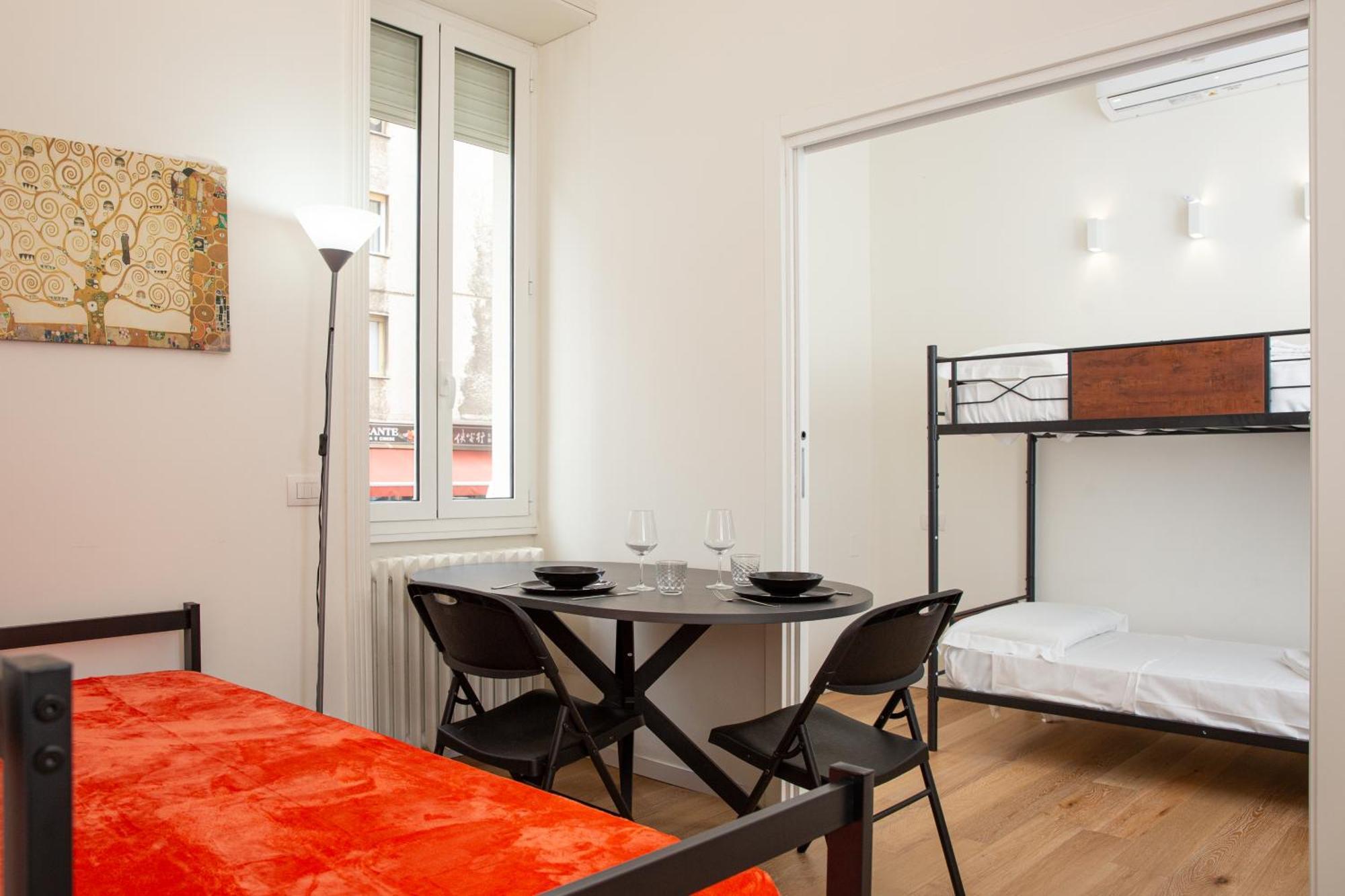 Klimt Central Station - Two Room Apartment Milaan Buitenkant foto