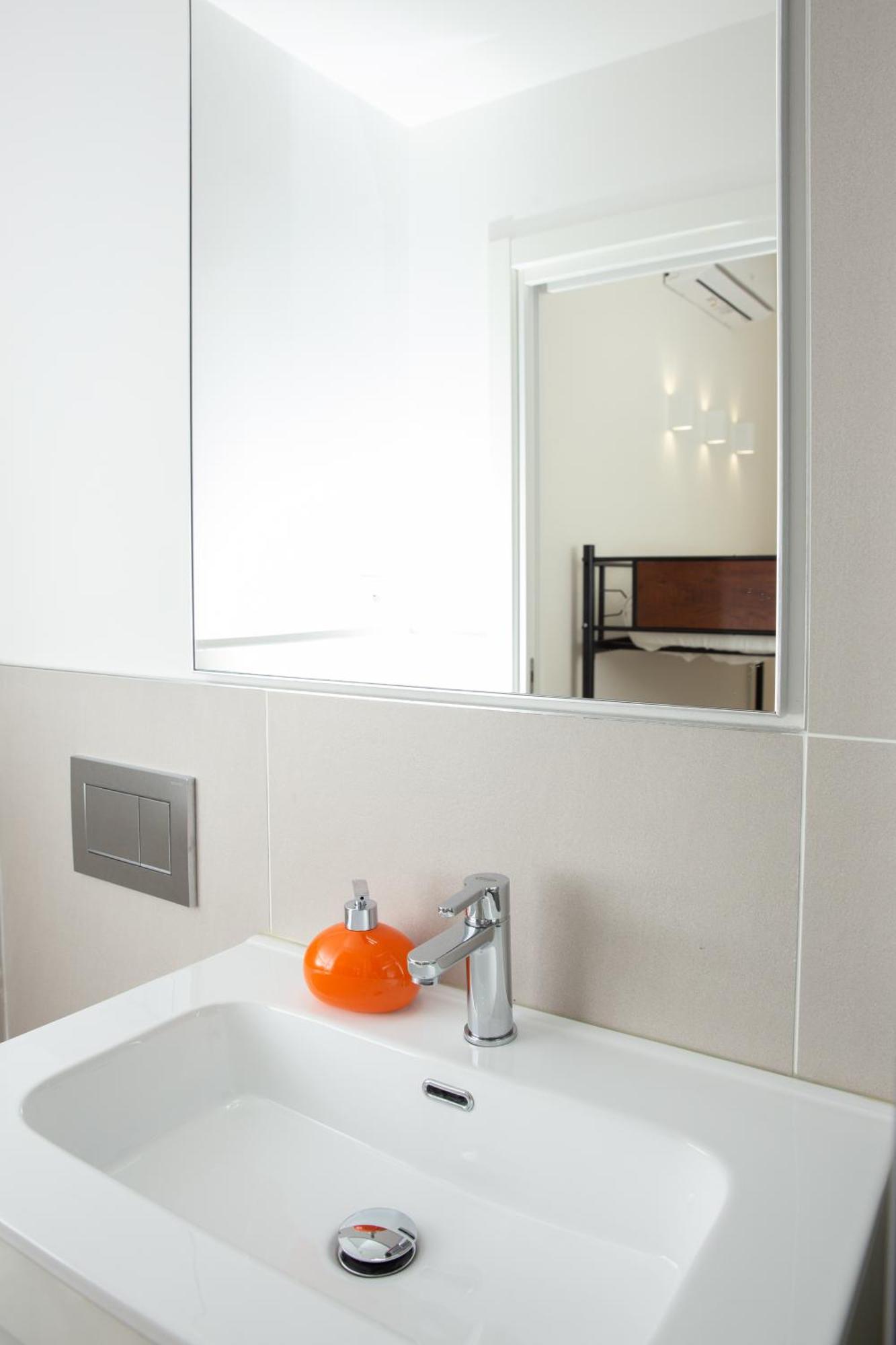 Klimt Central Station - Two Room Apartment Milaan Buitenkant foto